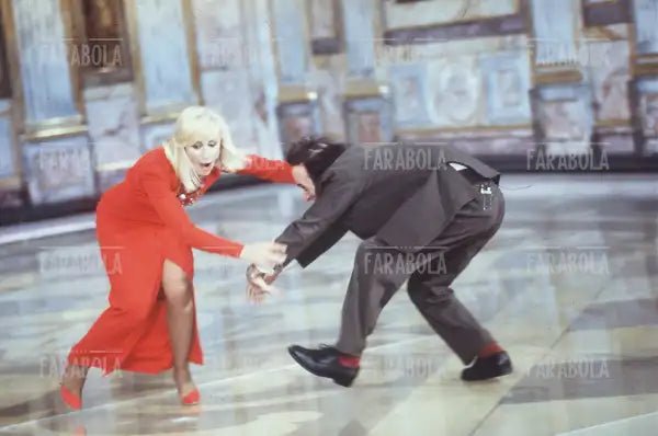 Roberto Benigni e Raffaella Carrà, Fantastico, 1991 - Farabola Immagine digitale