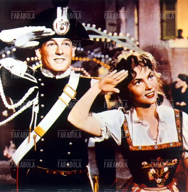 Roberto Risso e Gina Lollobrigida nel film Pane, Amore e Fantasia, 1953 - Farabola Immagine digitale
