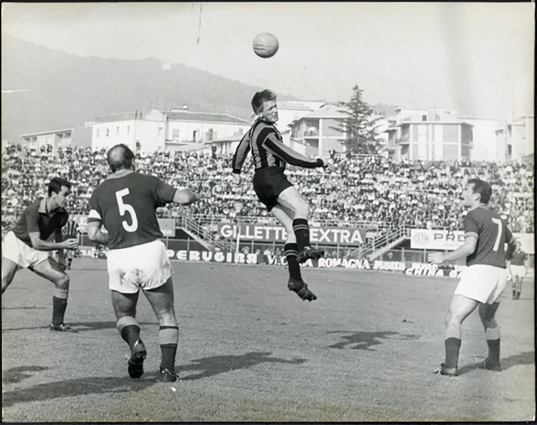 Roma Hitchen in azione 1965 Ft 5443 - Stampa 21x27 cm - Farabola Stampa ai sali d'argento