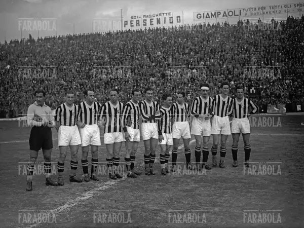 Roma vs Juventus, 1933 - Farabola Immagine digitale