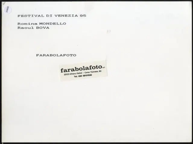 Romina Mondello Raoul Bova Venezia 1995 Ft 35800 - Stampa 24x18 cm - Farabola Stampa ai sali d'argento