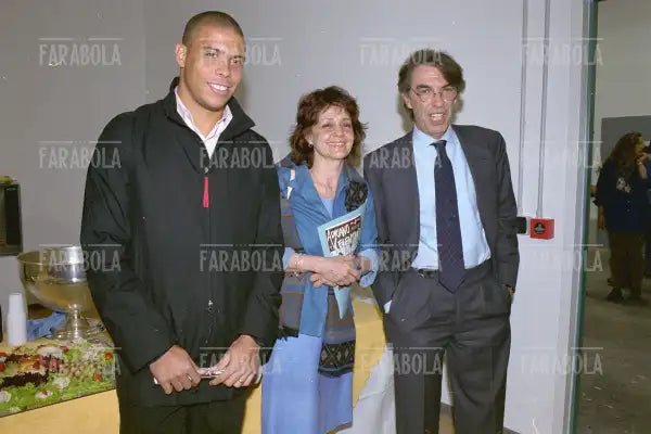 Ronaldo, Massimo Moratti e Milly Moratti, 125 Milioni di Caz...te, 2001 - Farabola Immagine digitale