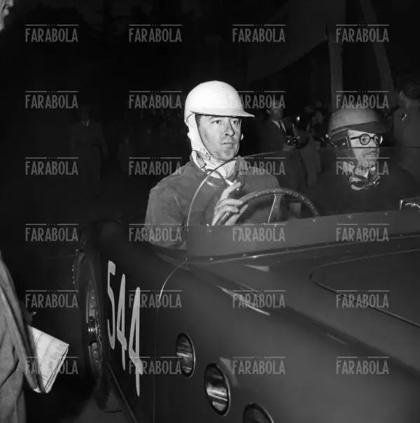 Rossellini e Tonti su Ferrari 250 MM, Mille Miglia, 1953 - Farabola Immagine digitale