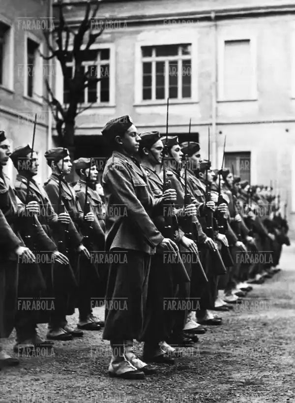 Sabato fascista nelle scuola, Milano, 1939 - Farabola Immagine digitale