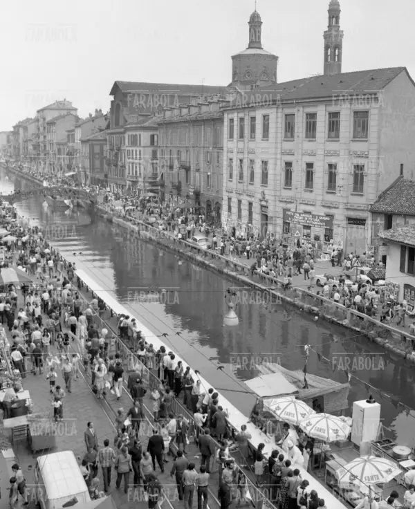 Sagra sul Naviglio a Porta Ticinese, Milano, 1973 - Farabola Immagine digitale