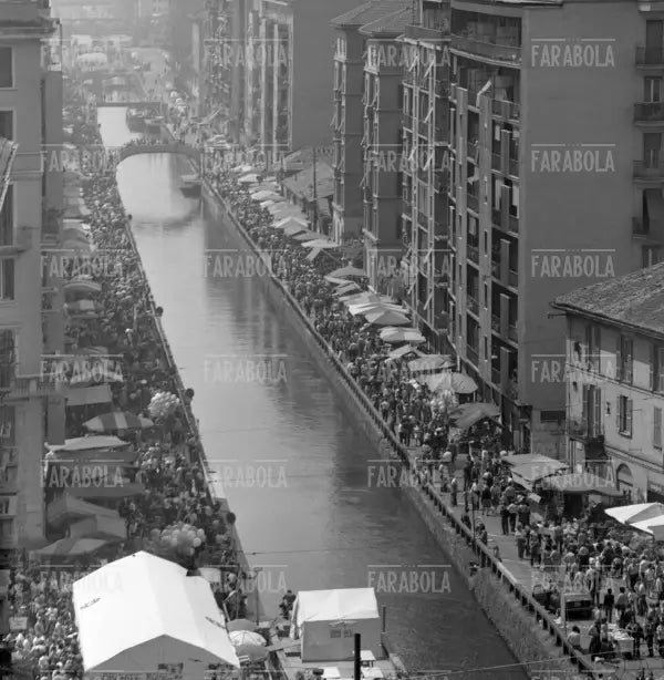 Sagra sul Naviglio a Porta Ticinese, Milano, 1976 - Farabola Immagine digitale