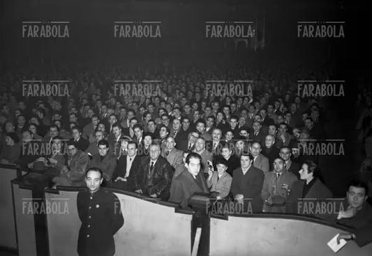 Sala del Cinema Odean di Milano, 1950 - Farabola Immagine digitale