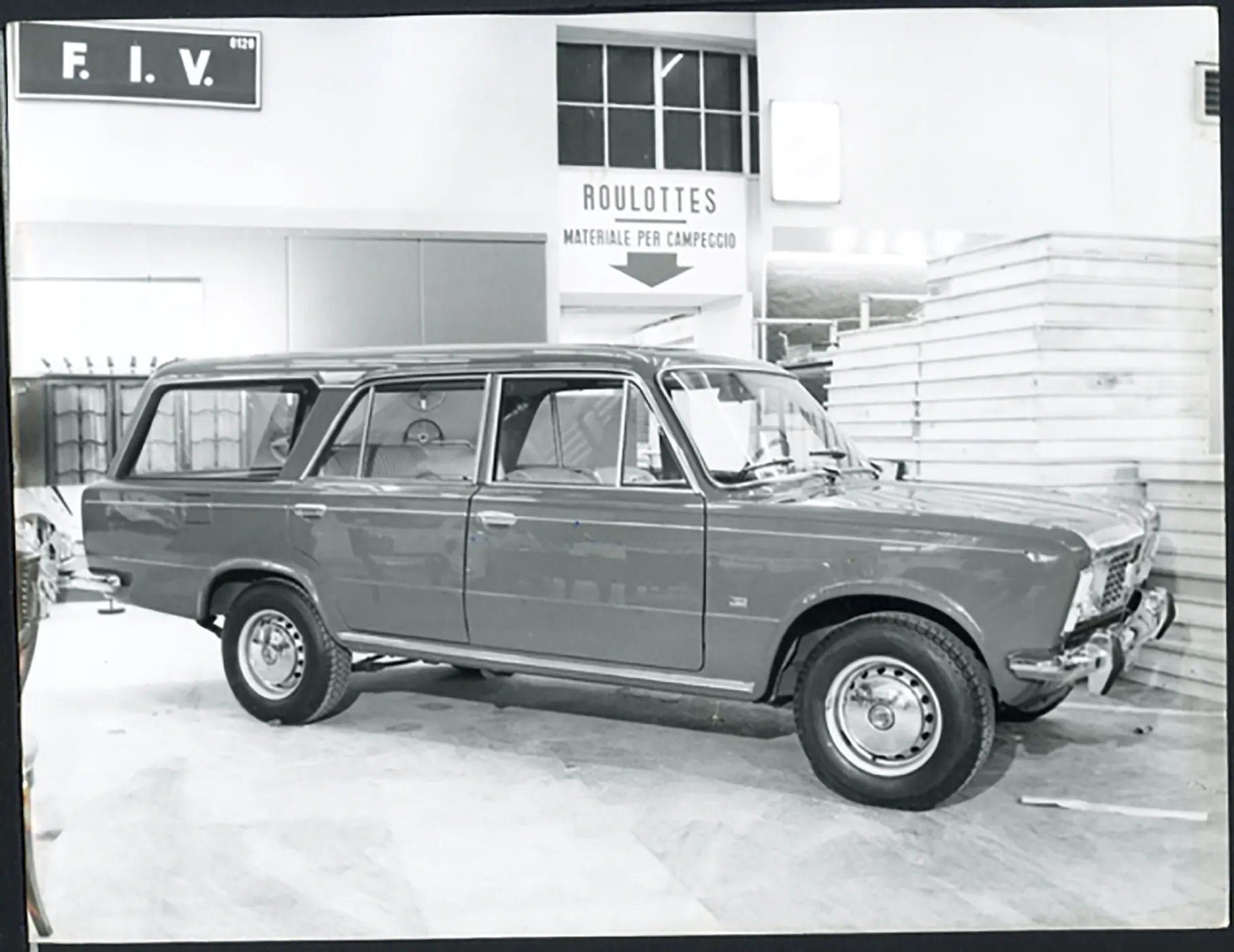 Salone Auto Torino 1967 Fiat 125 Ft 36420 - Stampa 21x27 cm - Farabola Stampa ai sali d'argento