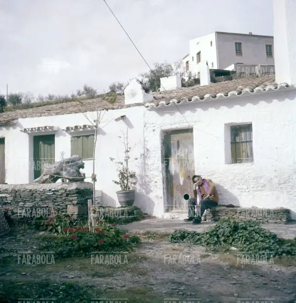 Salvador Dalì a Port Lligat - Farabola Immagine digitale