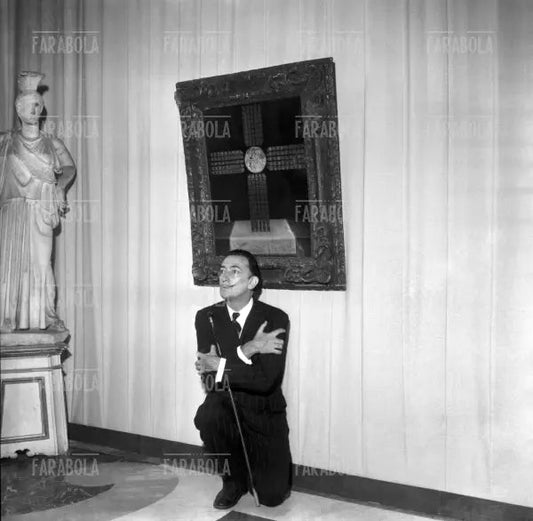 Salvador Dalì a Roma, 1954 - Farabola Immagine digitale