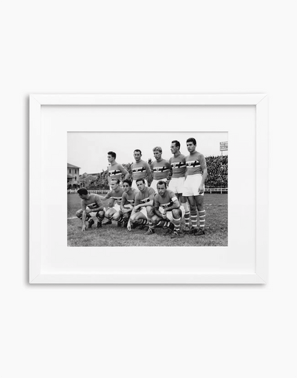 Sampdoria, Formazione, 1951 — stampa fine art con cornice bianca