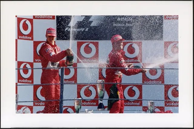 Schumacher e Barrichello Ferrari 2002 Ft 4230 - Stampa 20x30 cm - Farabola Stampa digitale