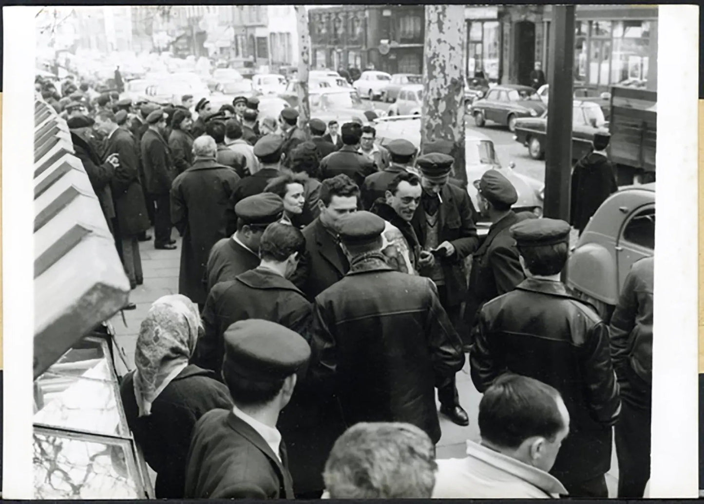Sciopero dei trasporti a Parigi 1963 Ft 5171 - Stampa 18x13 cm - Farabola Stampa ai sali d'argento