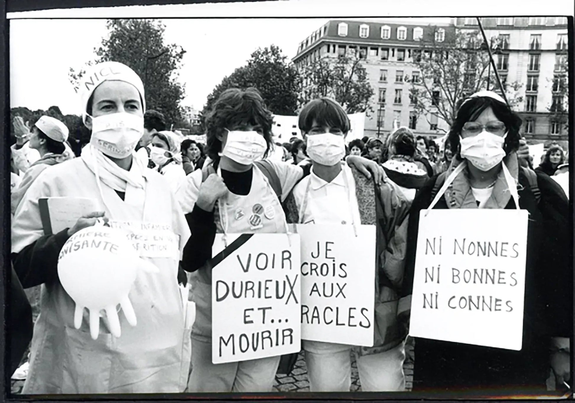 Sciopero delle infermiere a Parigi 1991 Ft 5272 - Stampa 21x15 cm - Farabola Stampa ai sali d'argento