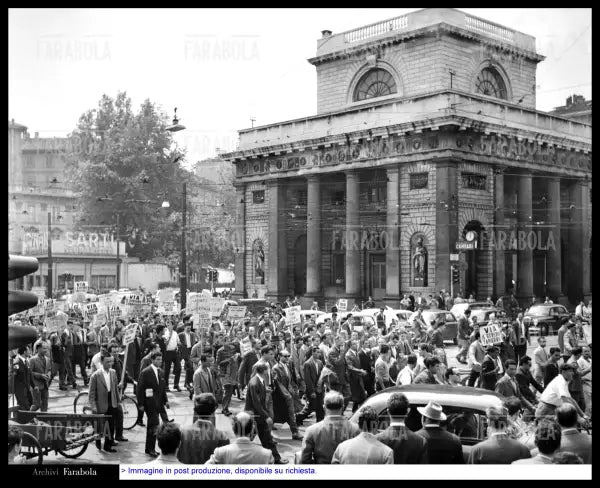 Sciopero organizzato dalla Cgil, Milano, 1960 - Farabola Immagine digitale