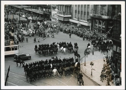 Scontri a Bruxelles 1955 Ft 3232 - Stampa 18x13 cm - Farabola Stampa ai sali d'argento