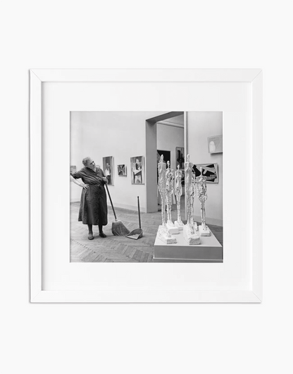 Sculture di Alberto Giacometti, 1956 — stampa fine art con cornice bianca