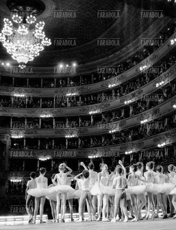 Scuola di Ballo del Teatro alla Scala, Milano, 1963 - Farabola Immagine digitale