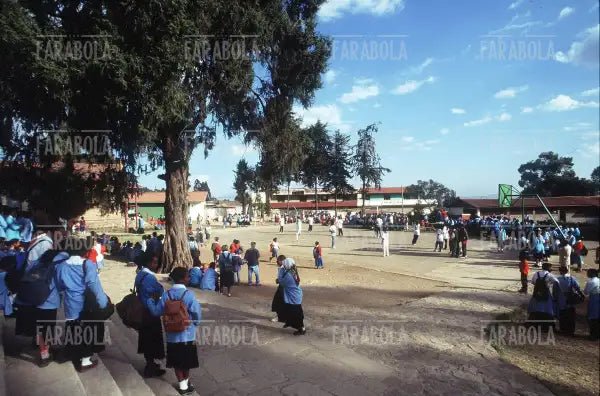 Scuola etiopica ad Addis Abeba, anni 90 - Farabola Immagine digitale