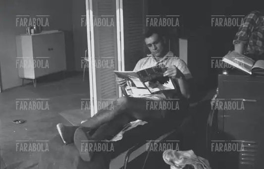 Sean Connery sul set del film Goldfinger, 1964 - Farabola Immagine digitale