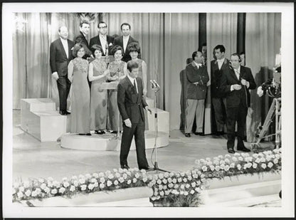 Sergio Endrigo Sanremo 1968 Ft 35605 - Stampa 24x18 cm - Farabola Stampa ai sali d'argento (anni 90)