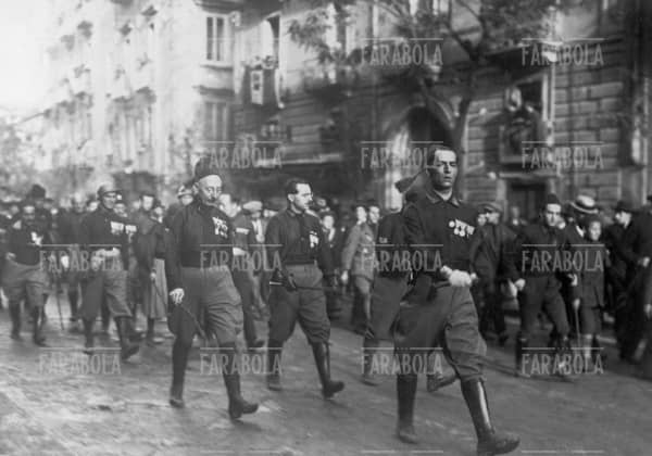 Sfilata dei Fasci a Napoli, 1922 - Farabola Immagine digitale