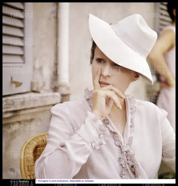 Silvana Mangano sul set del film Edipo Re, 1967 - Farabola Immagine digitale