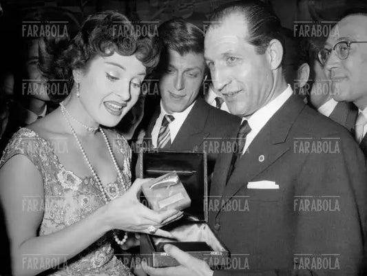 Silvana Pampanini e Gino Bartali, 1955 - Farabola Immagine digitale