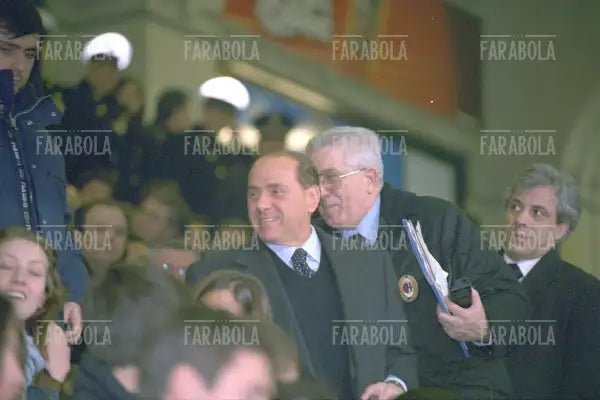 Silvio Berlusconi, Milan vs Inter, 2002 - Farabola Immagine digitale