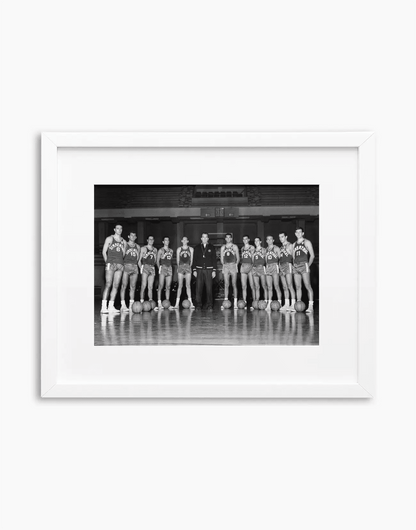 Simmenthal Milano, Formazione, 1966 — stampa fine art con cornice bianca