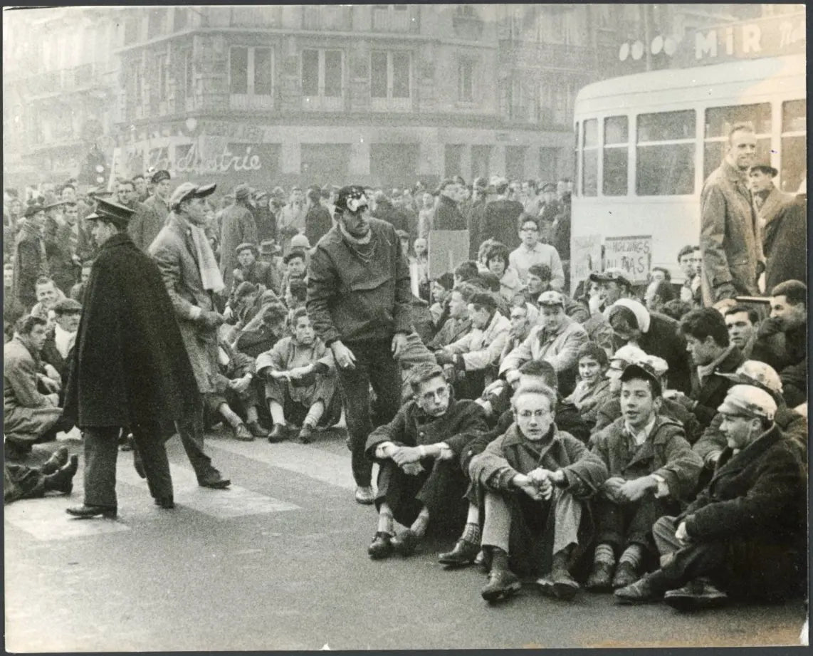 Sit - in a Bruxelles 1961 Ft 3226 - Stampa 20x15 cm - Farabola Stampa ai sali d'argento