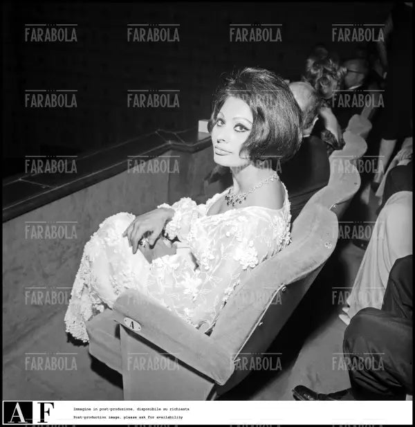 Sophia Loren alla prima del film La caduta dell'impero romano, 1964 - Farabola Immagine digitale