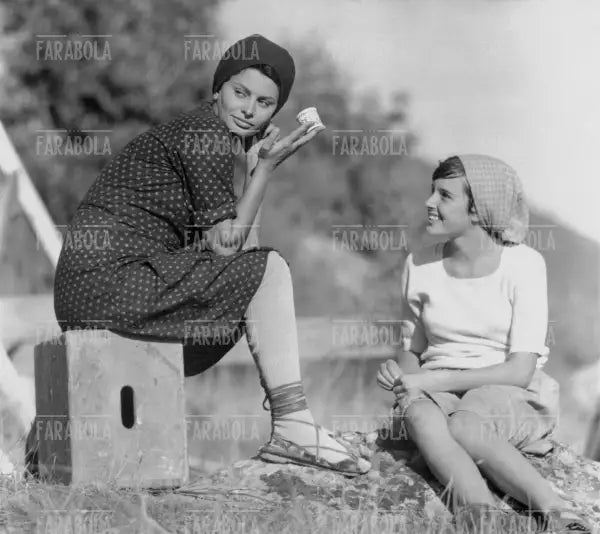 Sophia Loren e Eleonora Brown ne La Ciociara, 1960 - Farabola Immagine digitale
