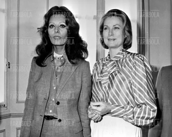 Sophia Loren e Grace Kelly, Cannes, 1977 - Farabola Immagine digitale