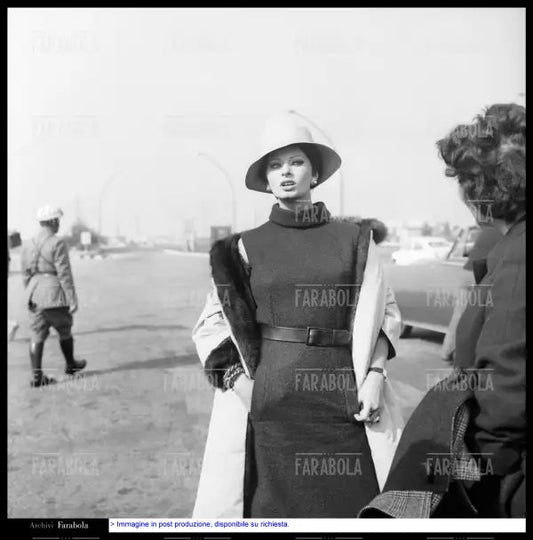 Sophia Loren sul set del film Ieri, Oggi, domani, 1963 - Farabola Immagine digitale