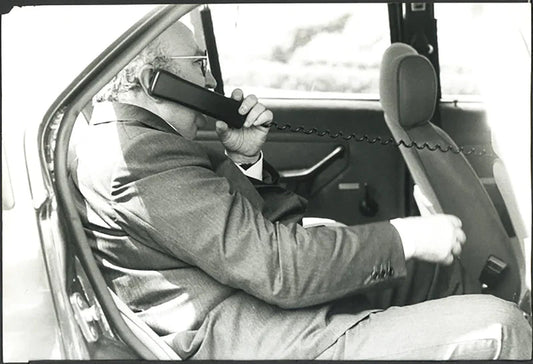 Spadolini telefona dalla sua auto 1982 Ft 37352 - Stampa 20x30 cm - Farabola Stampa ai sali d'argento