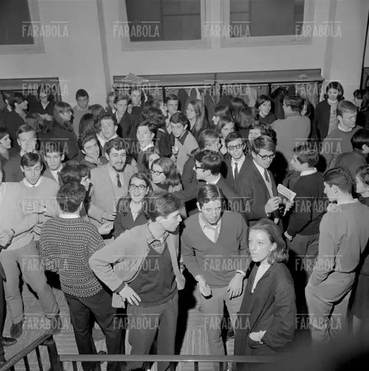 Studenti del Liceo Berchet, Milano, 1967 - Farabola Immagine digitale