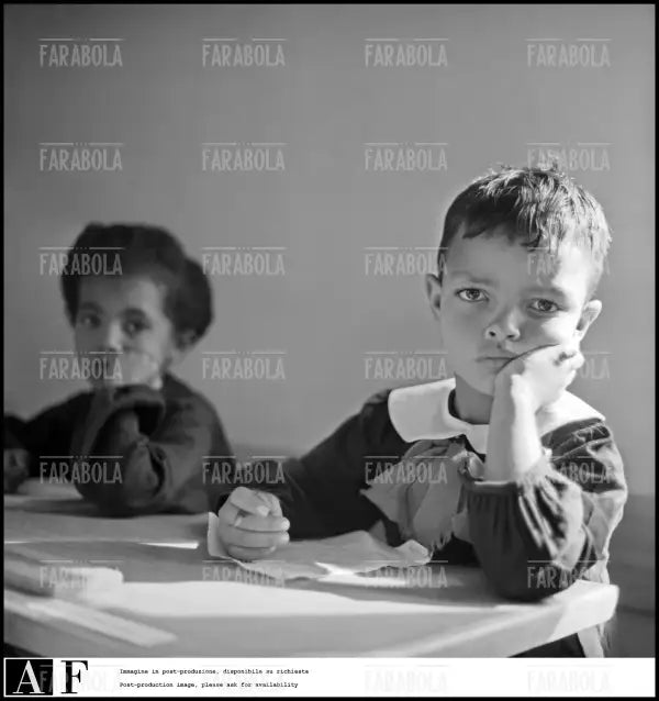 Studenti della scuola italiana ad Addis Abeba, 1958 - Farabola Immagine digitale