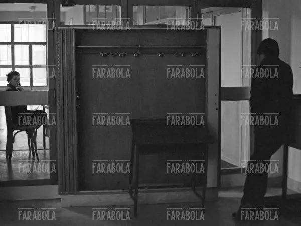 Studenti durante l'occupazione dell'Istituto Ettore Conti, Milano, 1968 - Farabola Immagine digitale
