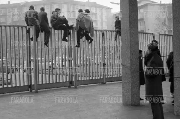Studenti durante l'occupazione dell'Istituto Ettore Conti, Milano, 1968 - Farabola Immagine digitale