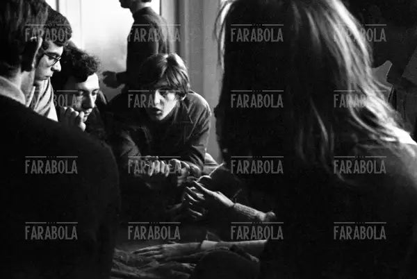 Studenti durante l'occupazione dell'Istituto Ettore Conti, Milano, 1968 - Farabola Immagine digitale