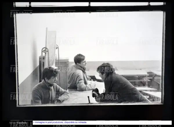 Studenti durante l'occupazione dell'Istituto Ettore Conti, Milano, 1968 - Farabola Immagine digitale
