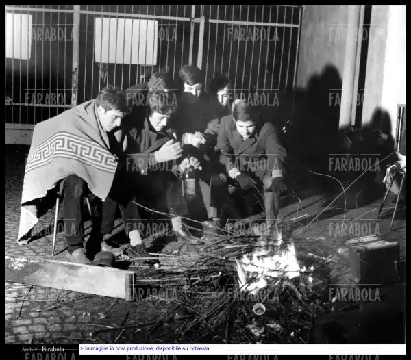 Studenti durante l'occupazione dell'Istituto Ettore Conti, Milano, 1968 - Farabola Immagine digitale