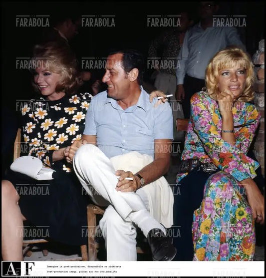Sylva Coscina, Alberto Sordi e Monica Vitti, anni 70 - Farabola Immagine digitale
