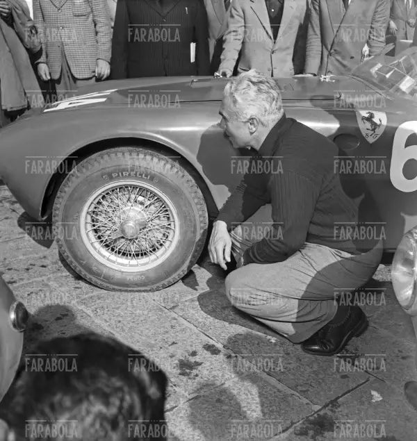 Taruffi su Ferrari 340, Mille Miglia, 1952 - Farabola Immagine digitale