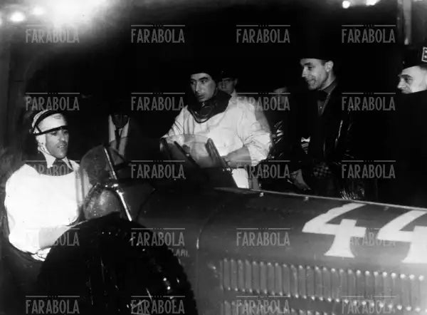 Tazio Nuvolari alla Mille Miglia, 1933 - Farabola Immagine digitale