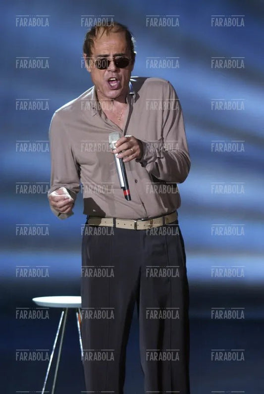 Teo Teocoli nei panni di Adriano Celentano, 2004 - Farabola Immagine digitale