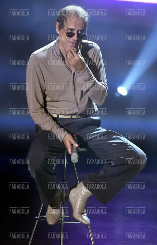 Teo Teocoli nei panni di Adriano Celentano, 2004 - Farabola Immagine digitale