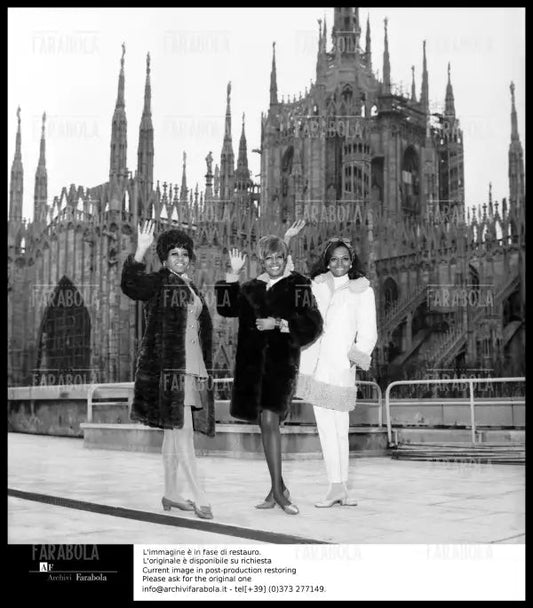The Supremes al Duomo, Milano, 1968 - Farabola Immagine digitale