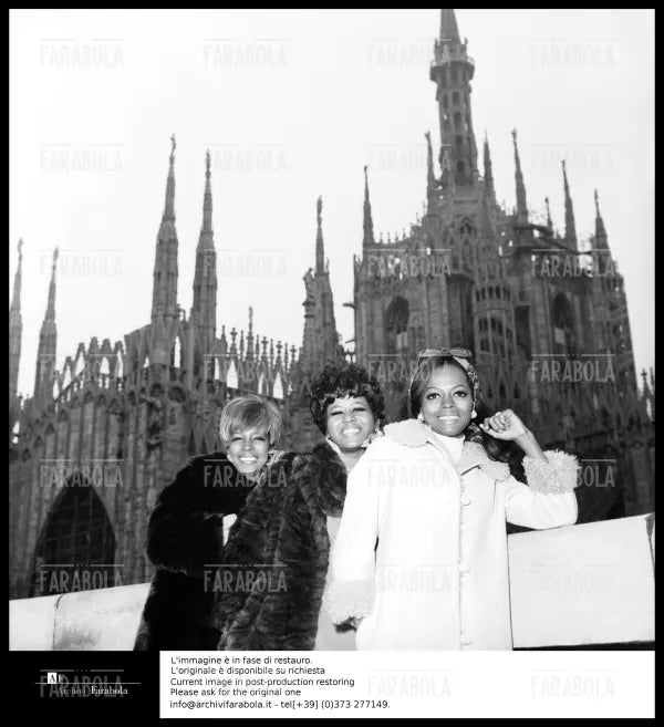The Supremes al Duomo, Milano, 1968 - Farabola Immagine digitale